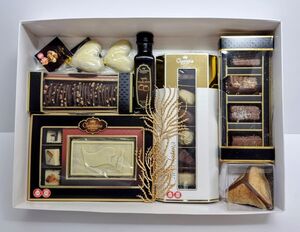 עמוס שוקולד