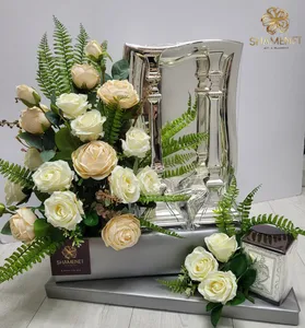 עיצוב פמוטות משולב סידור פרחים אצילי