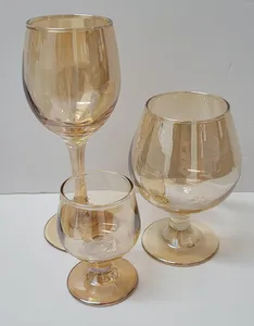 סט 3 כוסות על רגל